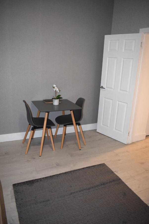 Kelpies Serviced Apartments- Robertson Фолкерк Екстер'єр фото